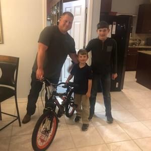 Meet your Posher, Justin